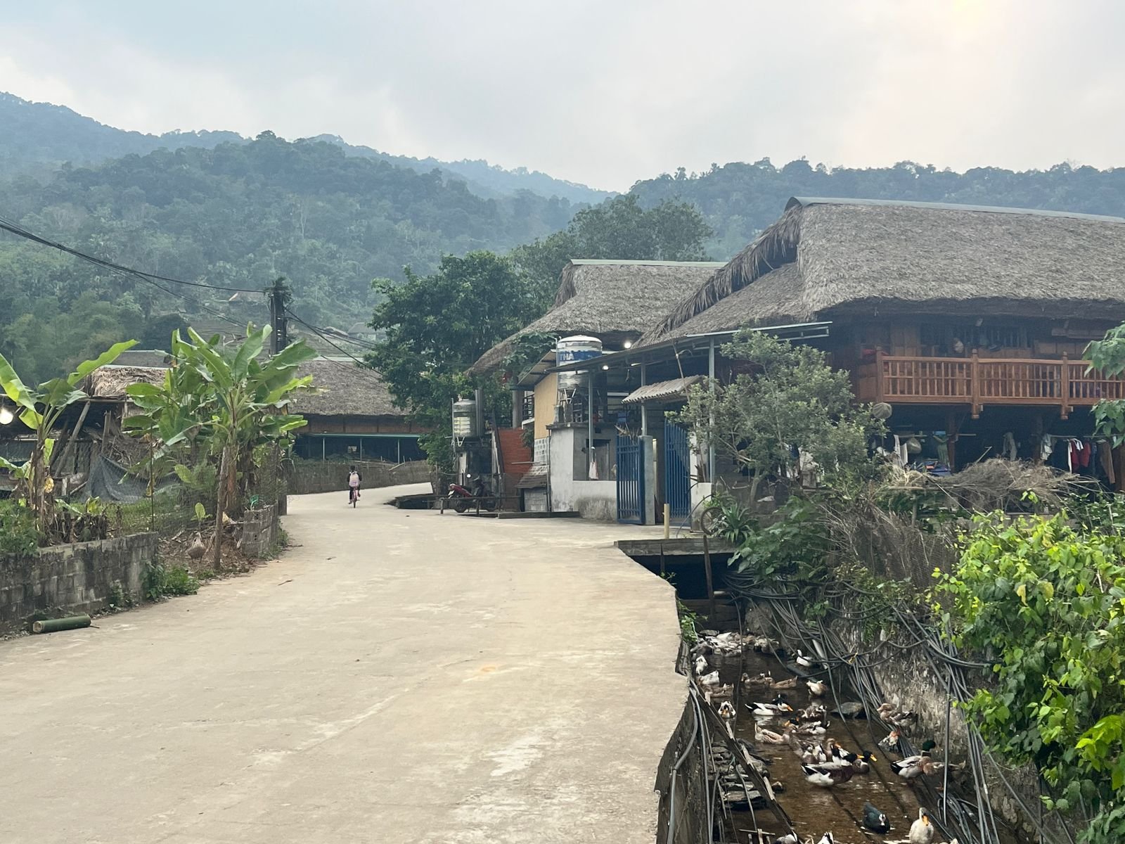 9-Day Golden Route Loop Cycling Tour: Hanoi to Cao Bang & Ba Be Lake